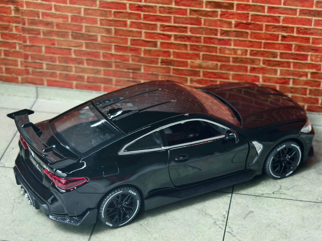 BMW M4 Coupe G82 Generation 1:32 Scale Premium Detailing Black