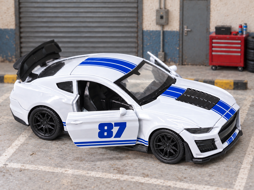 Ford Mustang Shelby GT500 1:36 Scale Premium Detailing