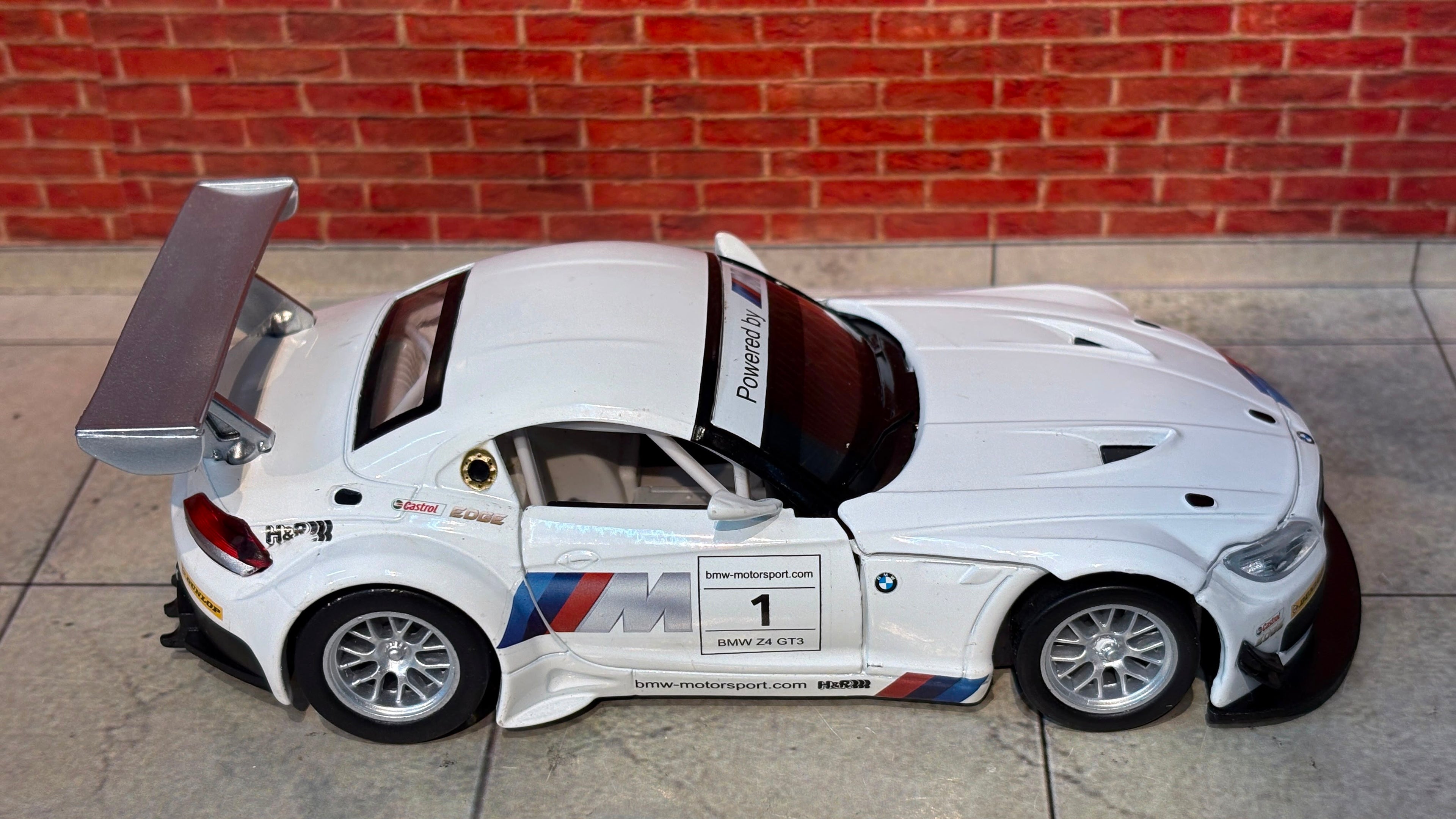MSZ Official Licensed BMW Z4 GT3 1:32 Scale Track Car