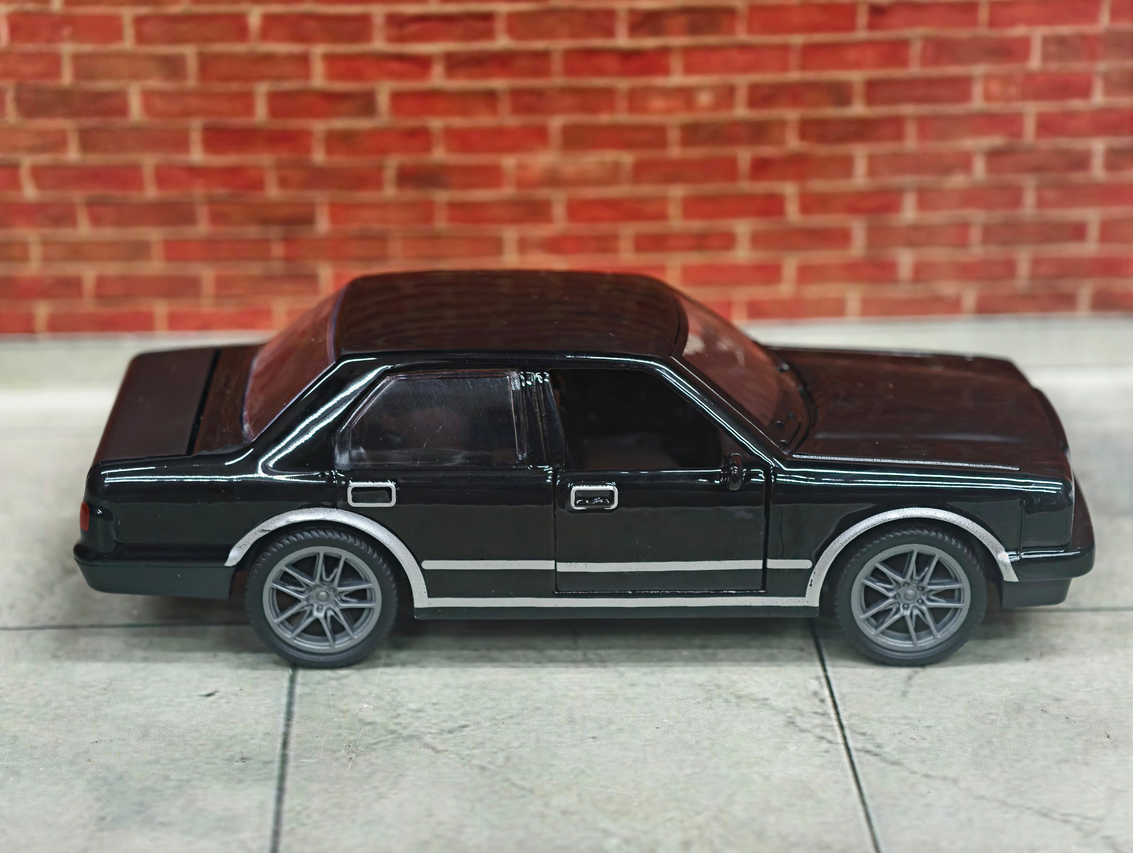 Toyota century 1:36 Scale Premium Detailing
