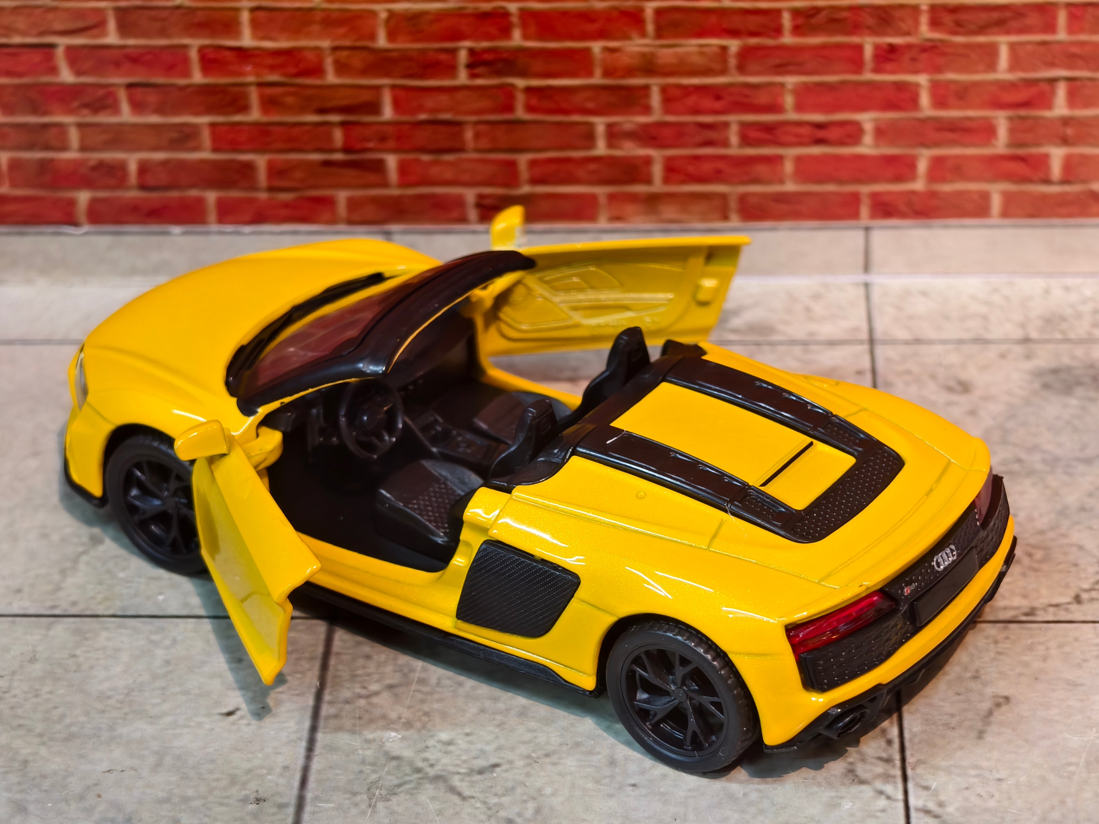 MSZ Official Licensed Audi R8 Spyder 1:39 Scale