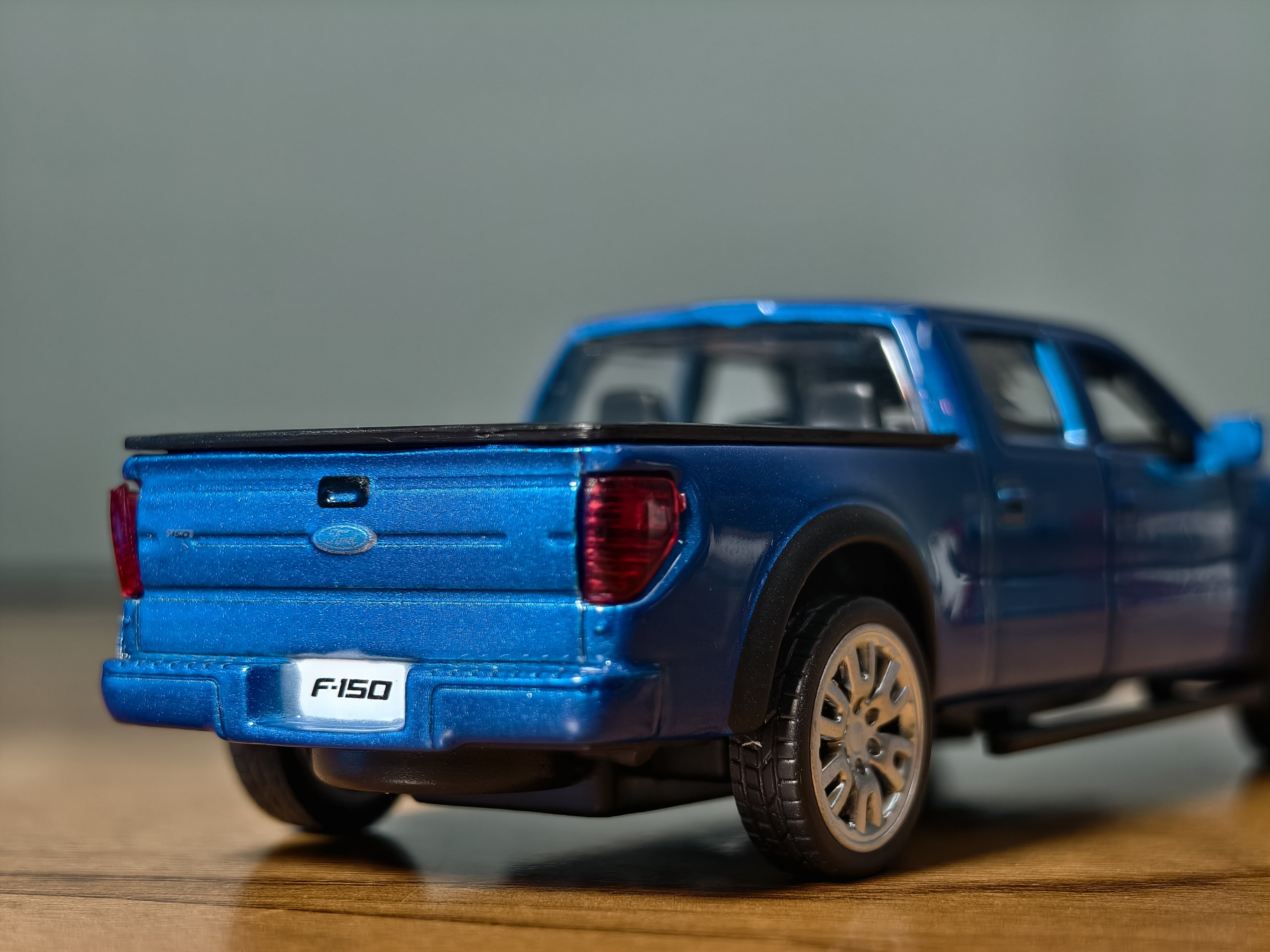 MSZ Official Licensed Ford F-150 SVT Raptor 1:52 Scale