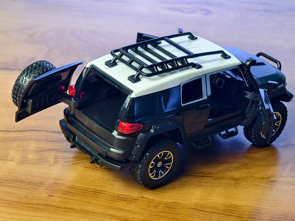 Toyota FJ Cruiser 1:24 Scale Premium Detailing