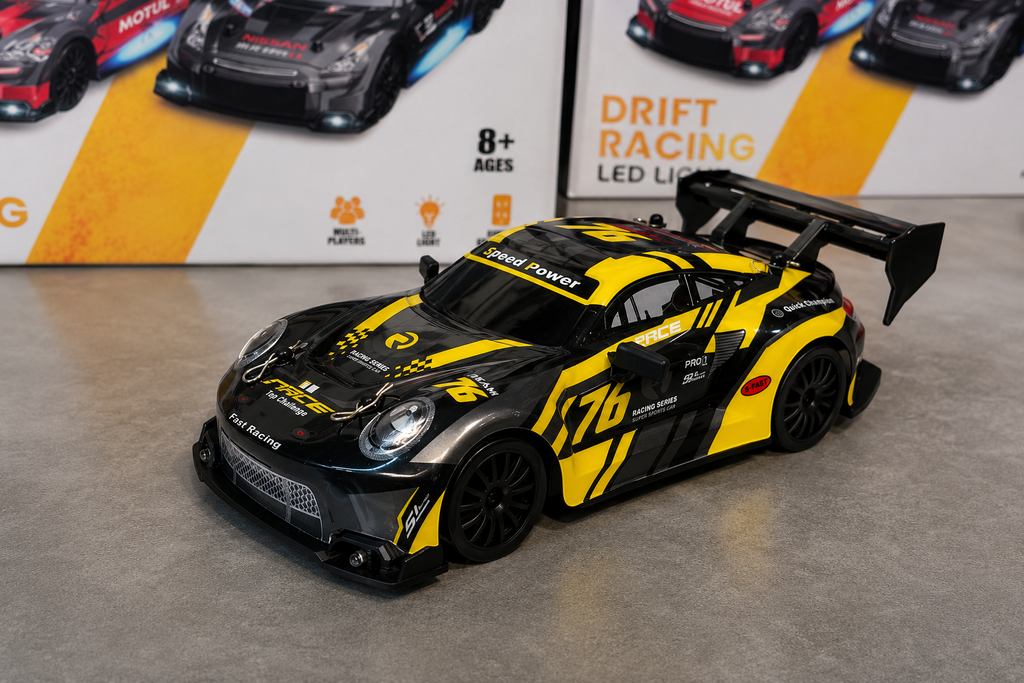 4WD Drift RC 20 Kmph 1:24 Scale with Proportional Acceleration and Speed Adjustments