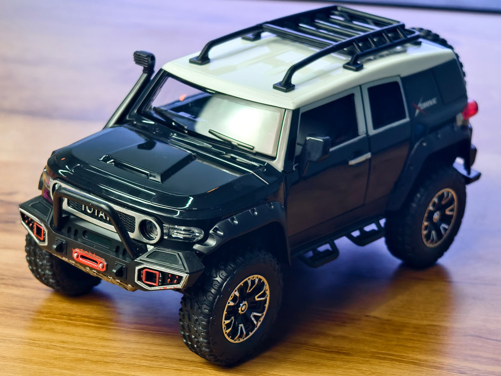 Toyota FJ Cruiser 1:24 Scale Premium Detailing
