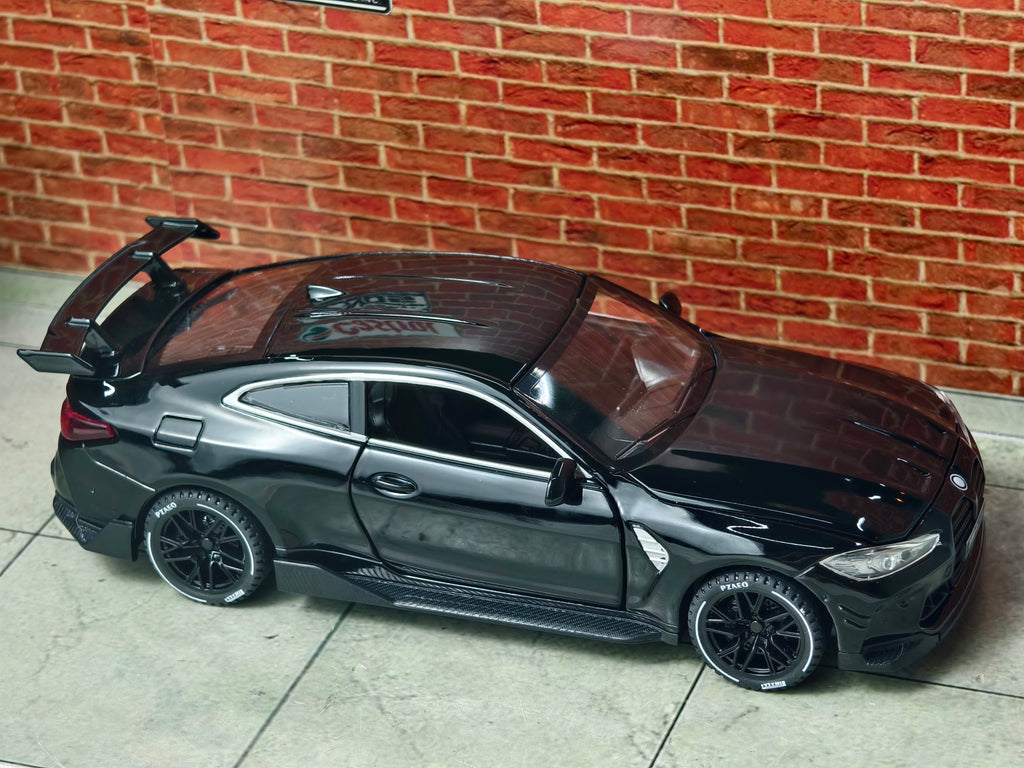 BMW M4 Coupe G82 Generation 1:32 Scale Premium Detailing Black