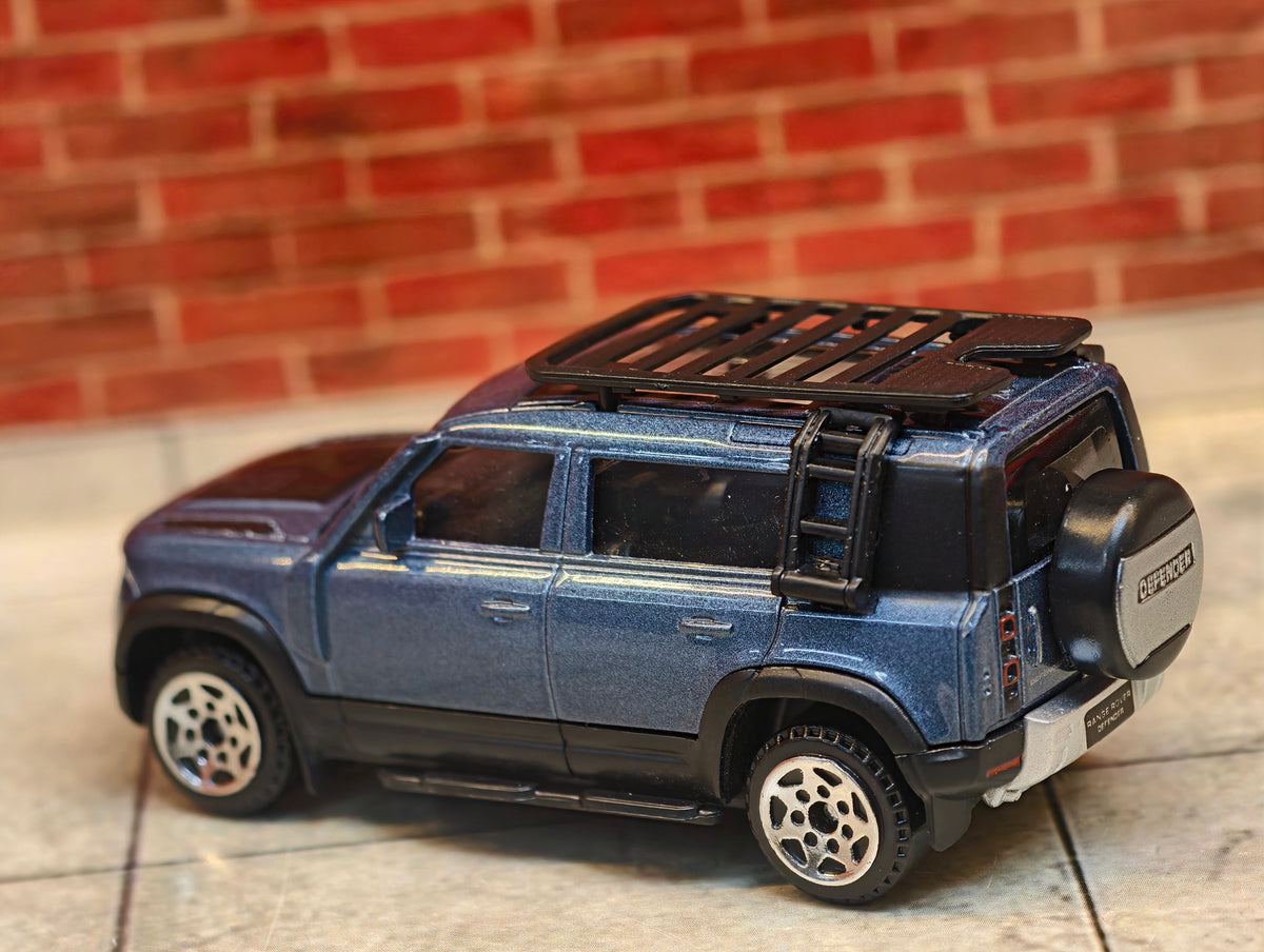 QY Official Land Rover Defender 110 (L663) 1:64 Scale Premium Detailing