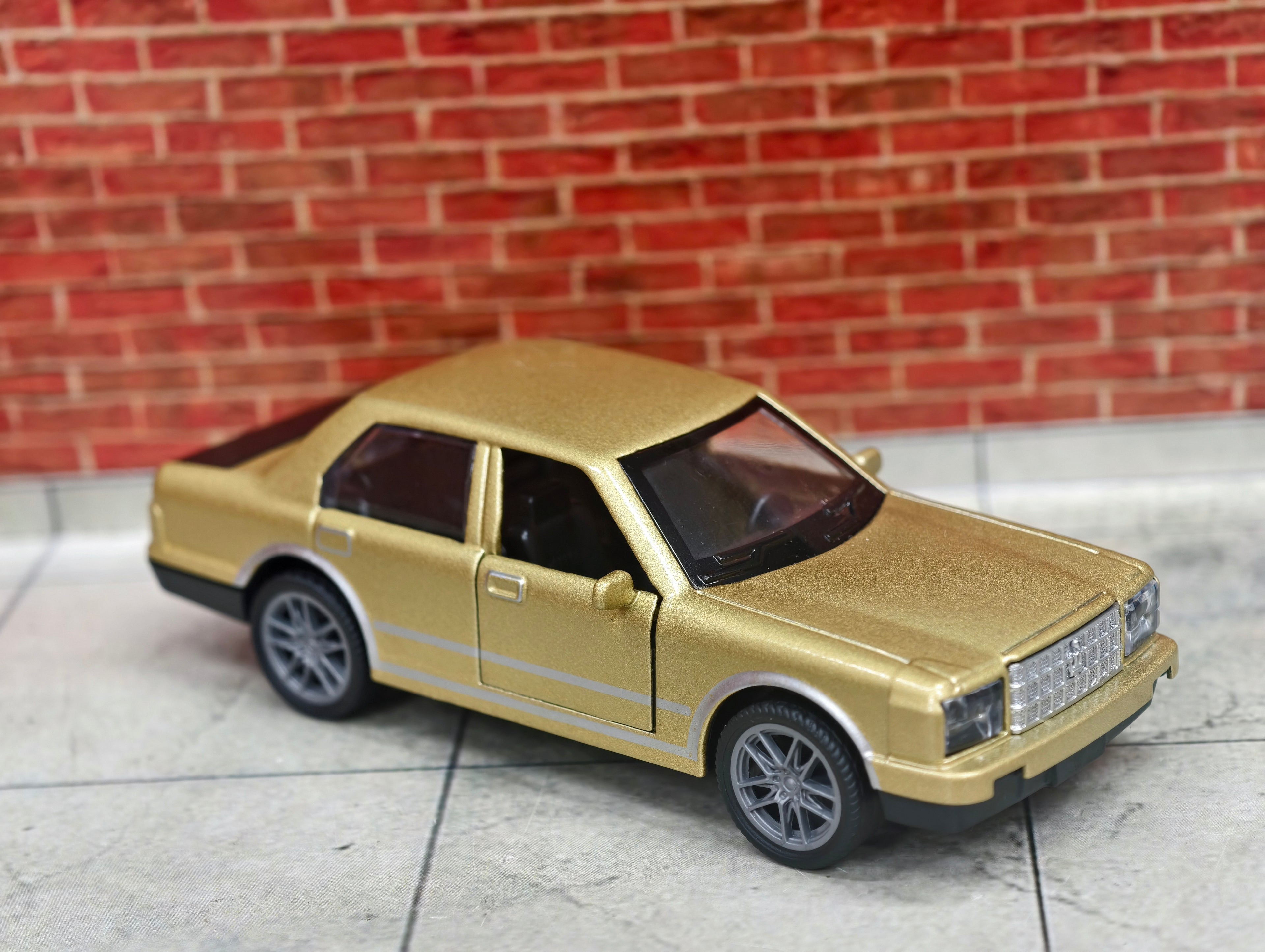 Toyota century 1:36 Scale Premium Detailing