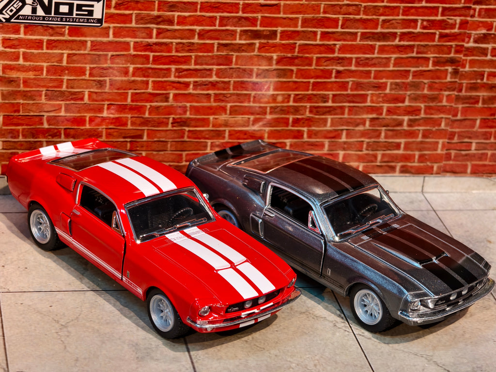 Kinsmart Official Licensed 1967 Shelby GT-500 1:38 Scale