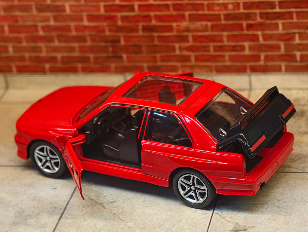 BMW M3 E 30 1:36 Scale Premium Detailing