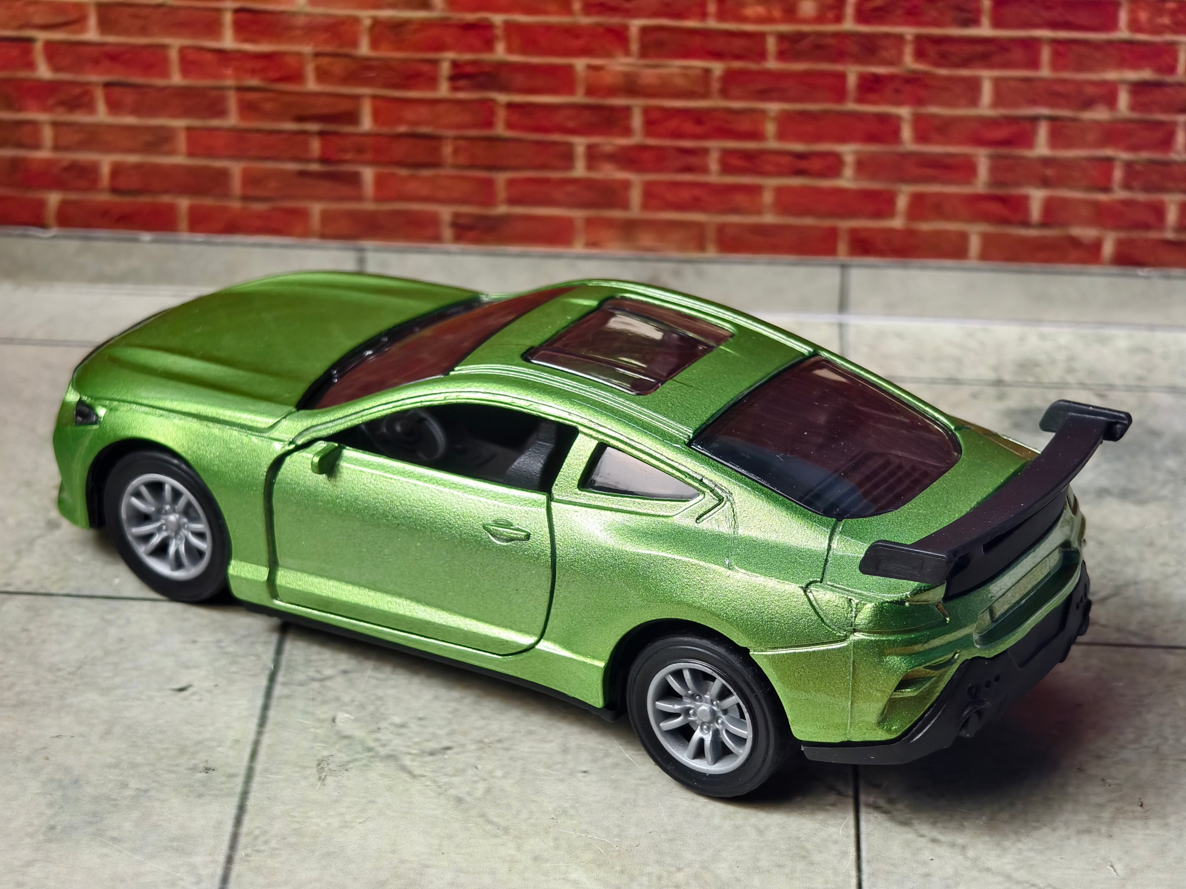 BMW M4 1:36 Scale PREMIUM DETAILING
