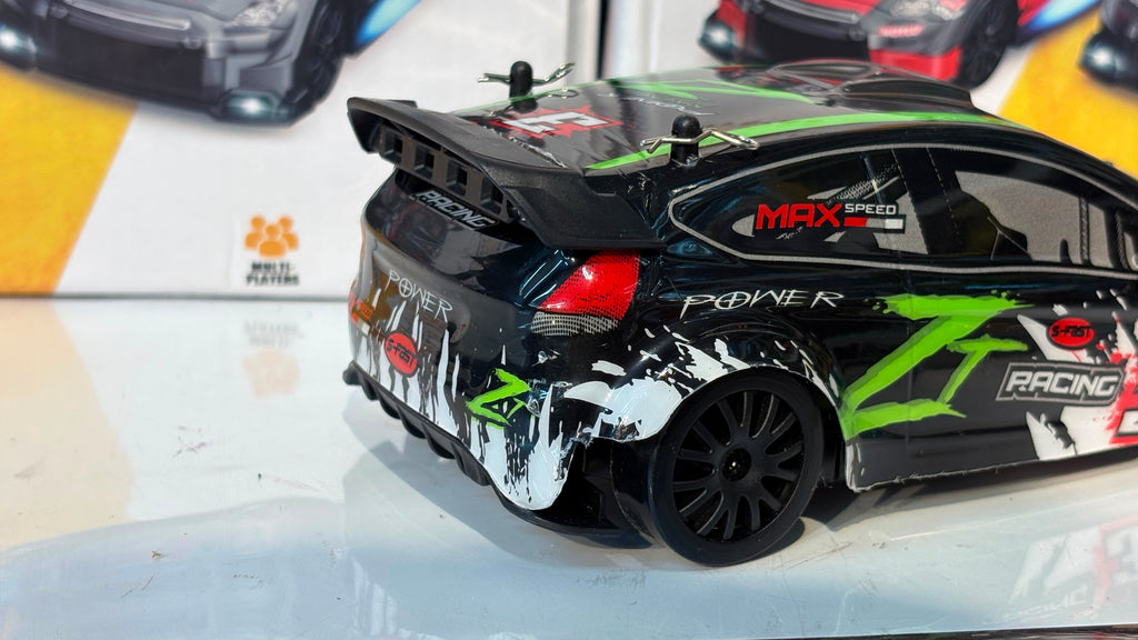 4WD Drift RC 20 Kmph 1:24 Scale with Proportional Acceleration and Speed Adjustments