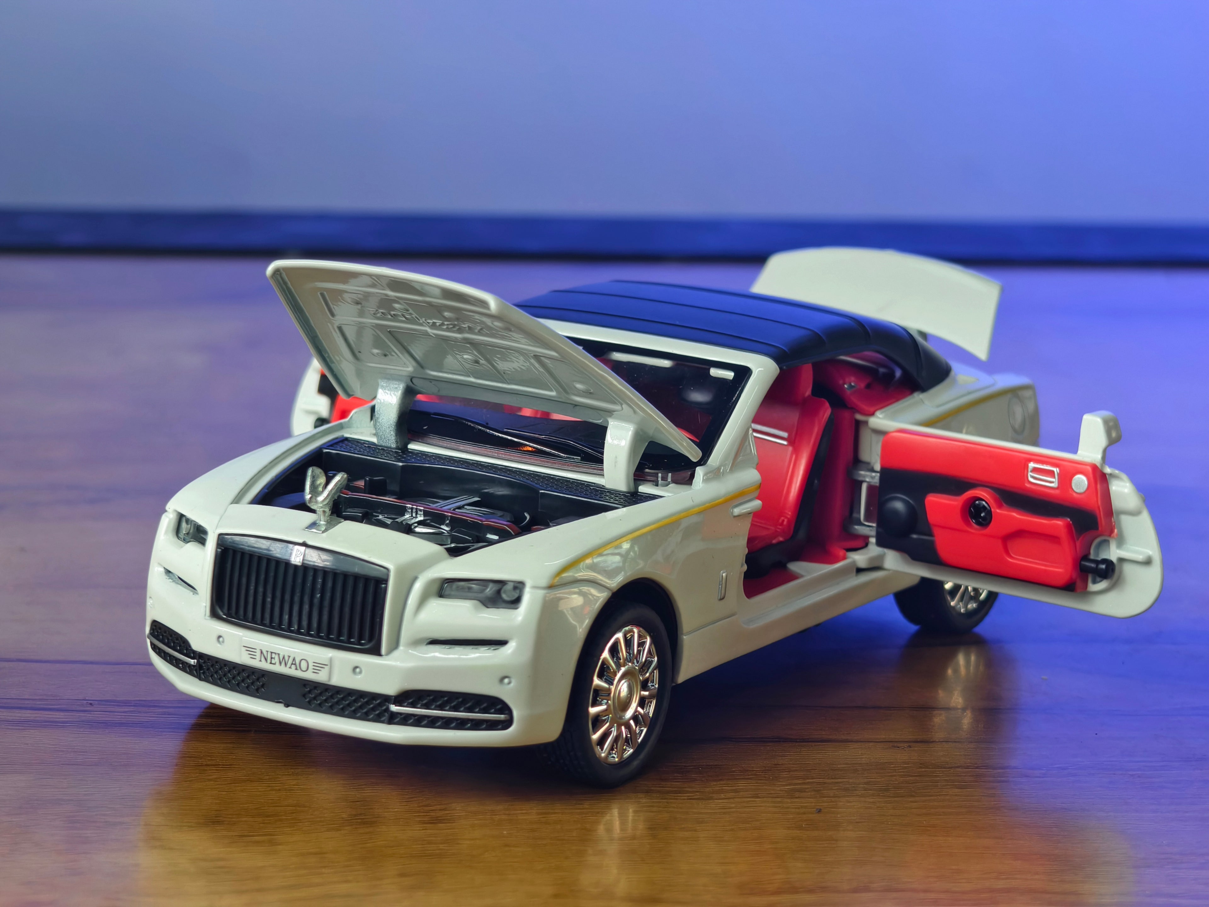 Rolls-Royce Dawn Convertible Black  1:32 Scale