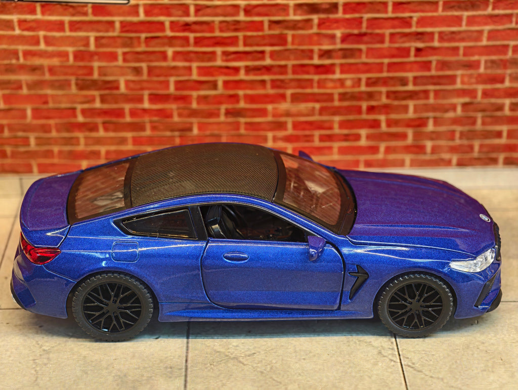 BMW M8 Coupe 1:32 Scale