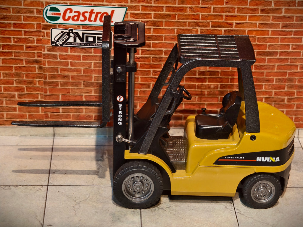 Huina 1717 Forklift 1:50 Scale Heavy Diecast Model