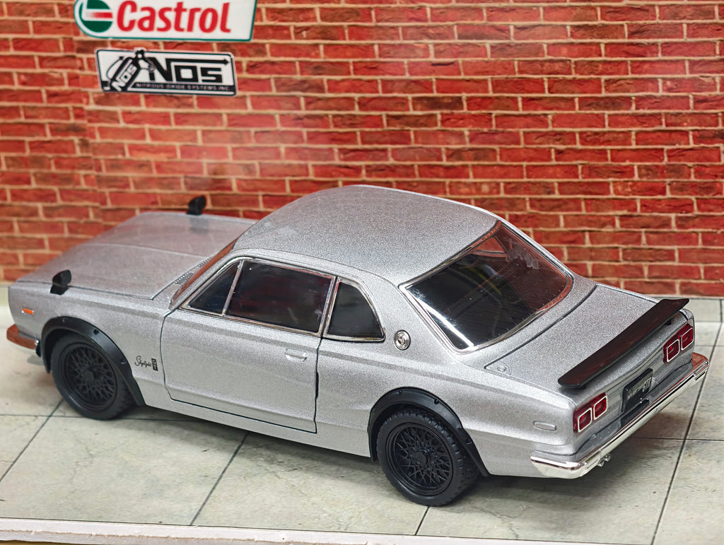 Nissan Skyline GT-R 1969 Model 1:22 Scale Premium Detailing