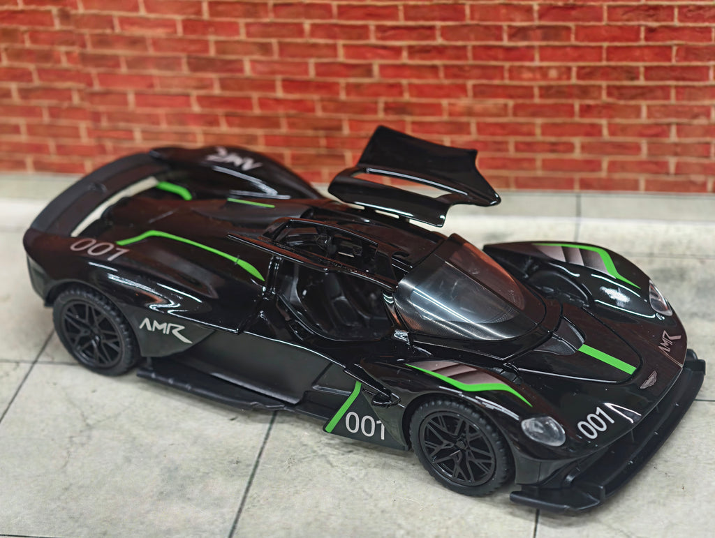 Aston Martin Valkyrie AMR Pro 1:32 Scale