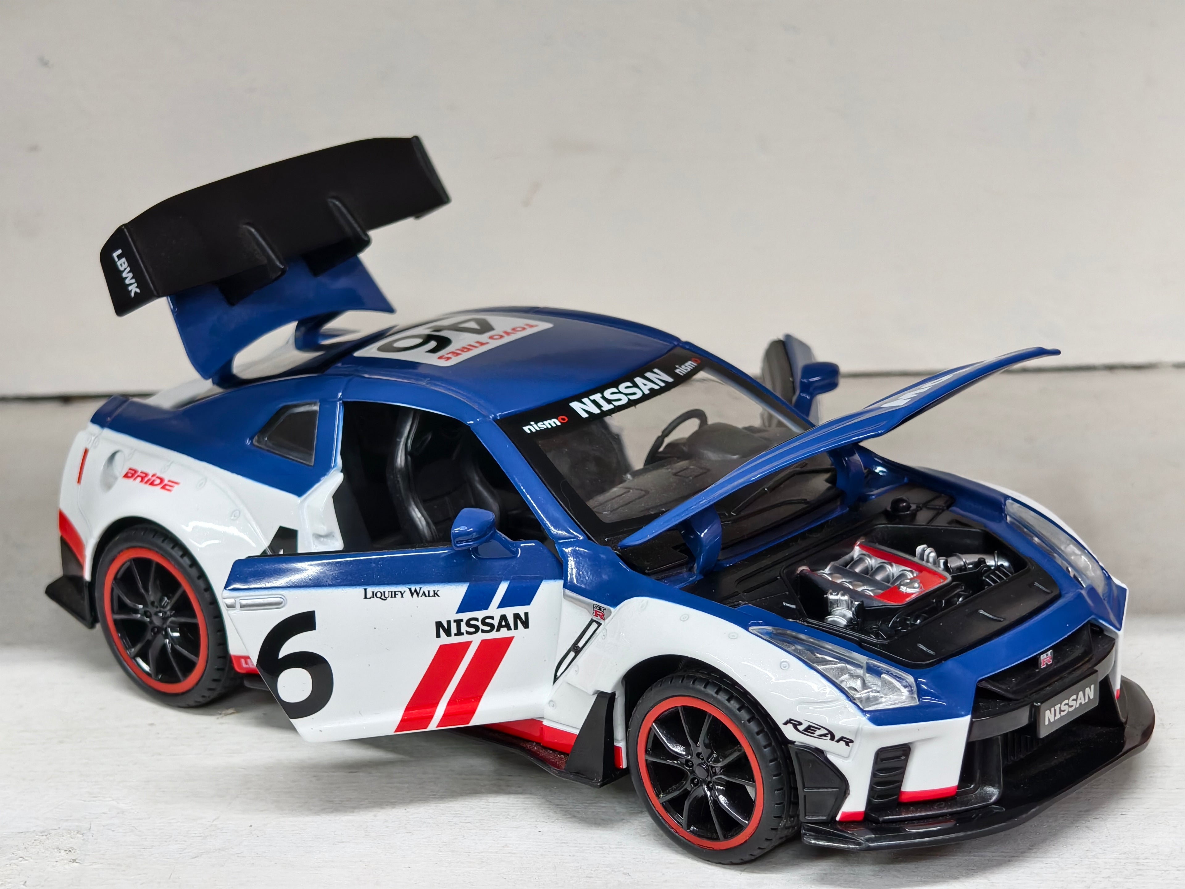 Nissan GTR R35 Rally Edition 1:24 Scale