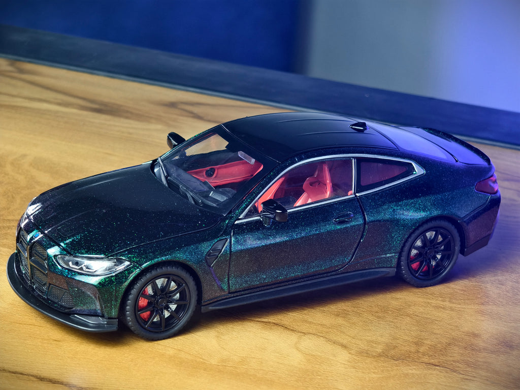 BMW M4 1:24 Scale Dual Tone Premium Detailing