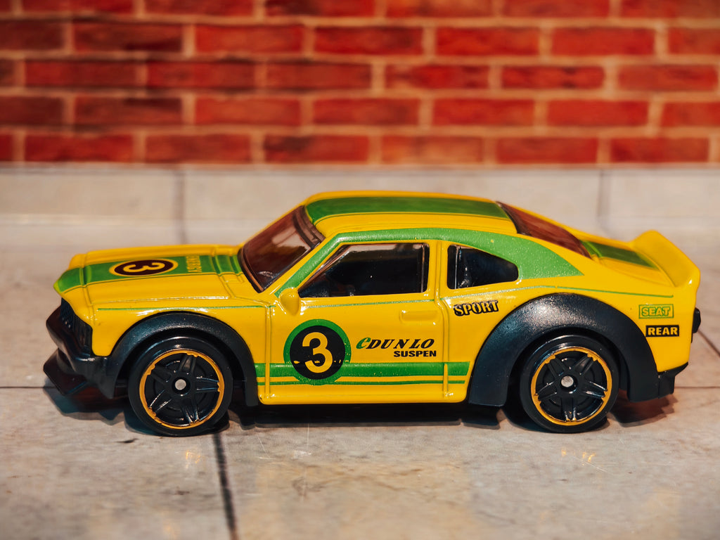 Mazda Savanna RX-3 1:64 in Acrylic Box