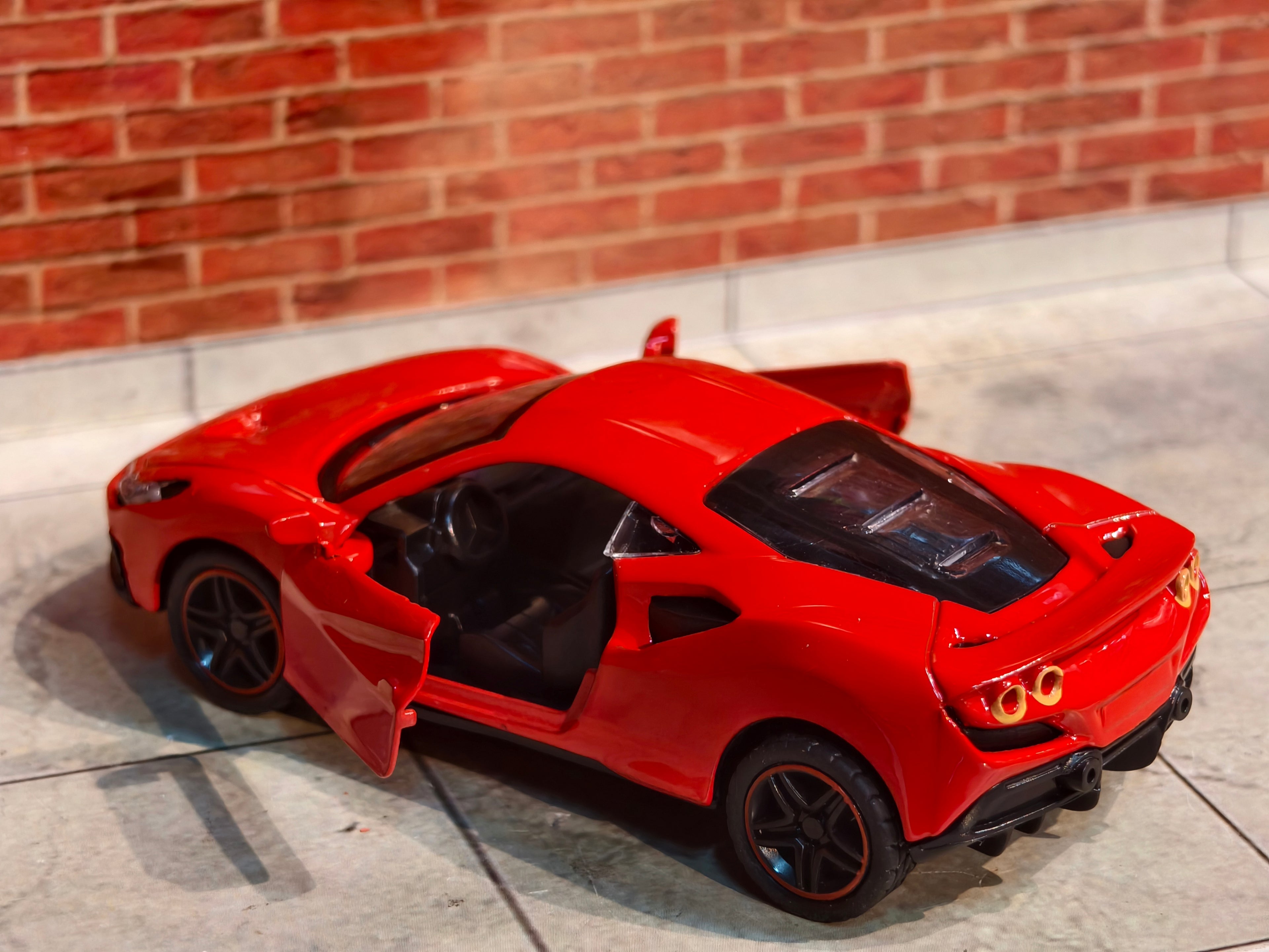 Ferrari F8 Tributo 1: 43 Scale Red
