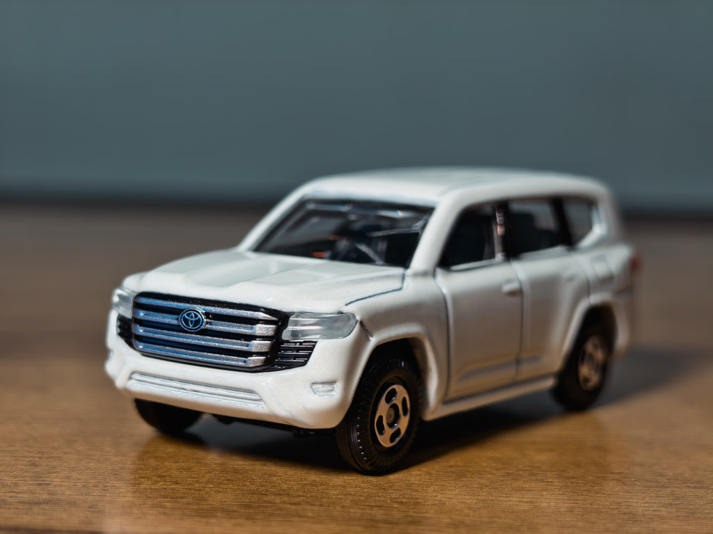 Takara Tomy Official Licensed Toyota Land Cruiser 1:66 Scale