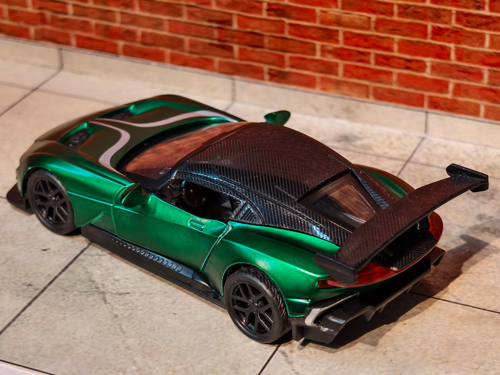 Aston Martin Vantage GT 4 1:36 Scale