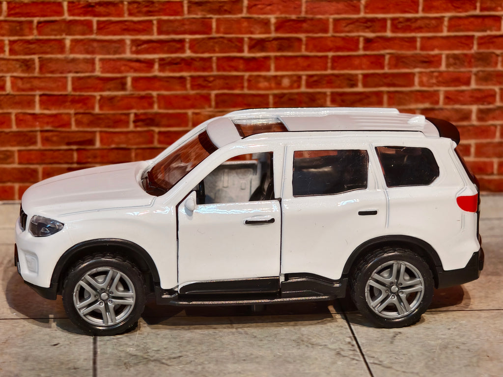 Mahindra Scorpio Classic S11 2022 Facelift 1:36 Scale