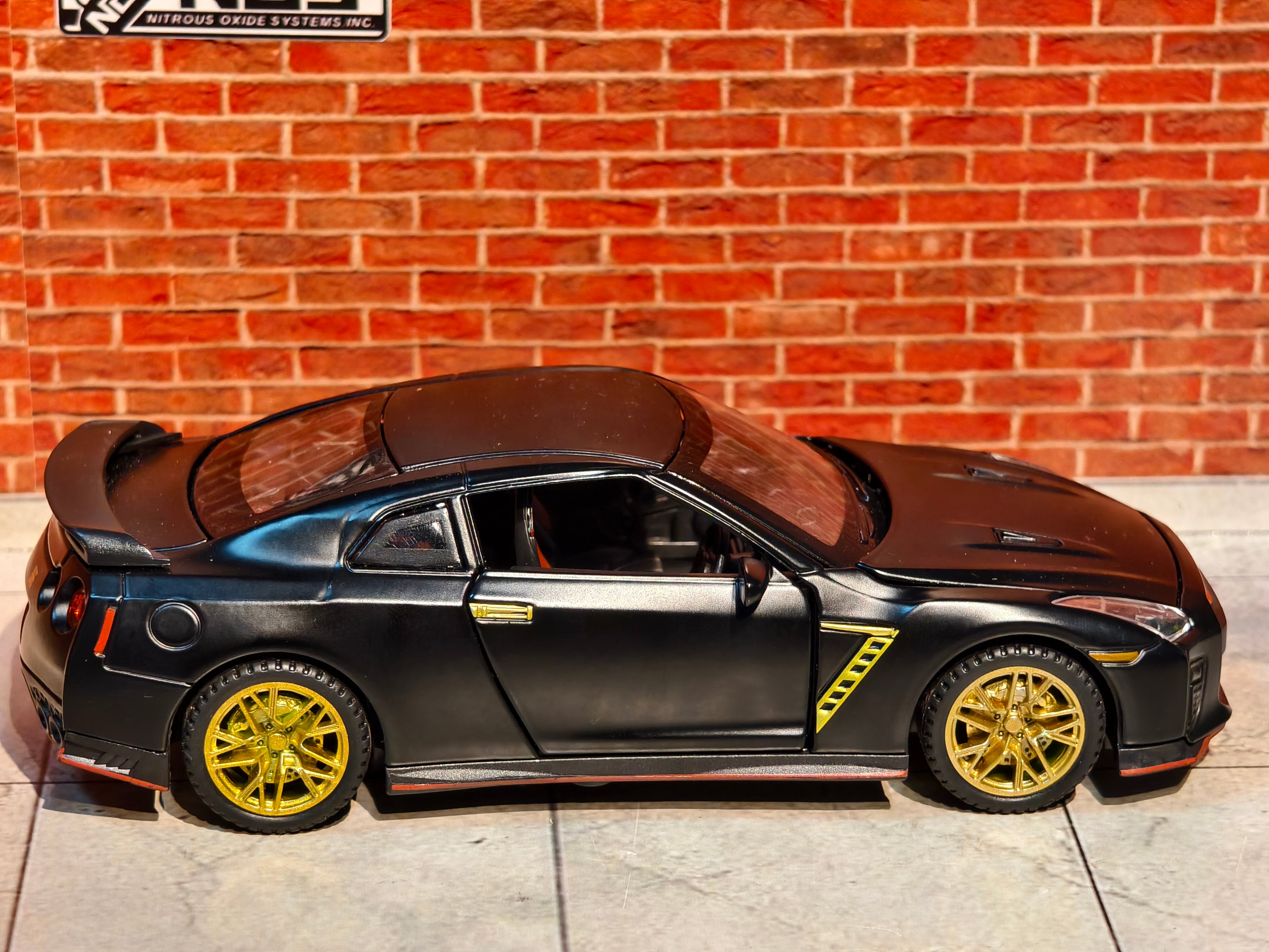 Nissan GTR 1:32 Scale