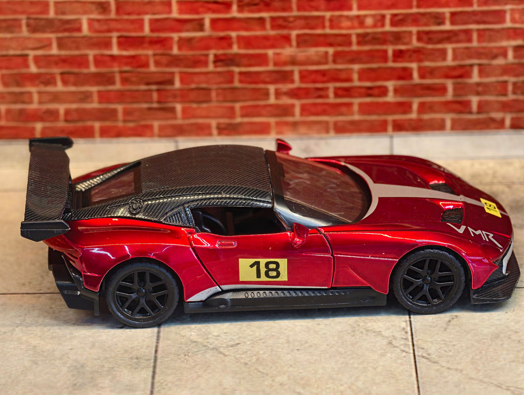 Aston Martin Vantage GT 4 1:36 Scale