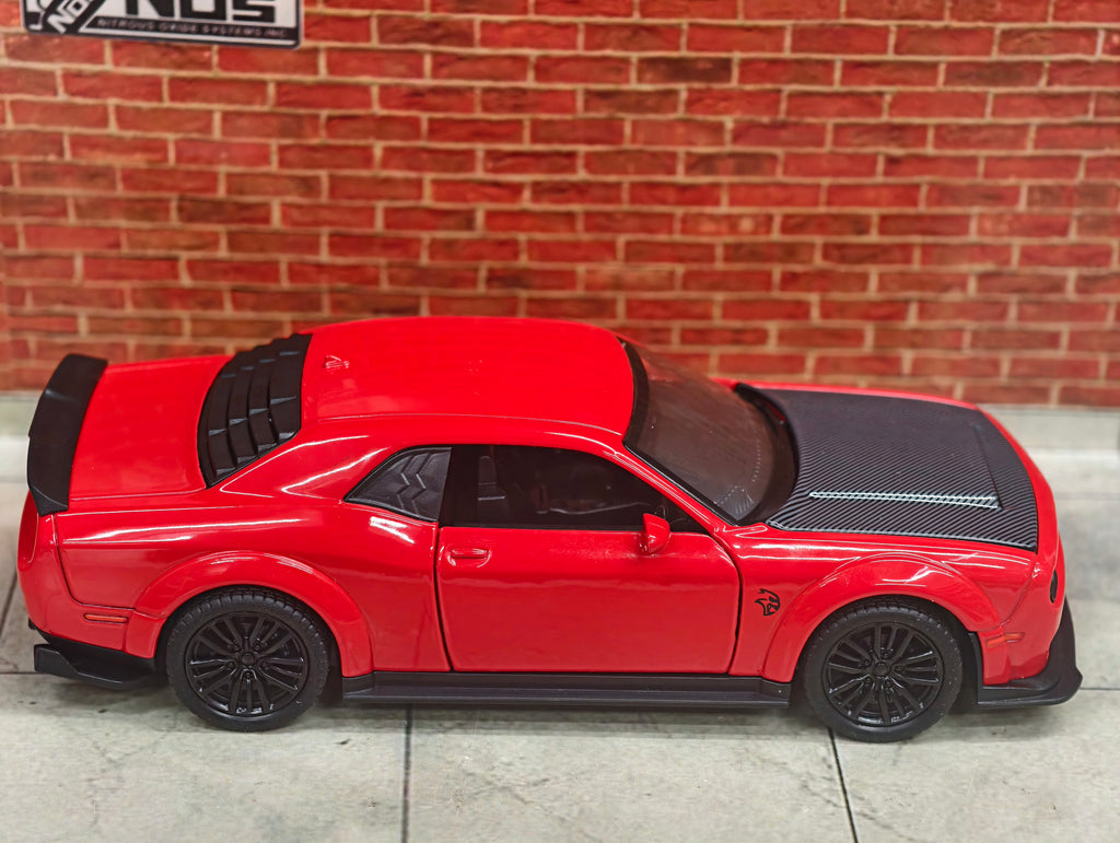 Dodge Challenger SRT 1:32 Scale