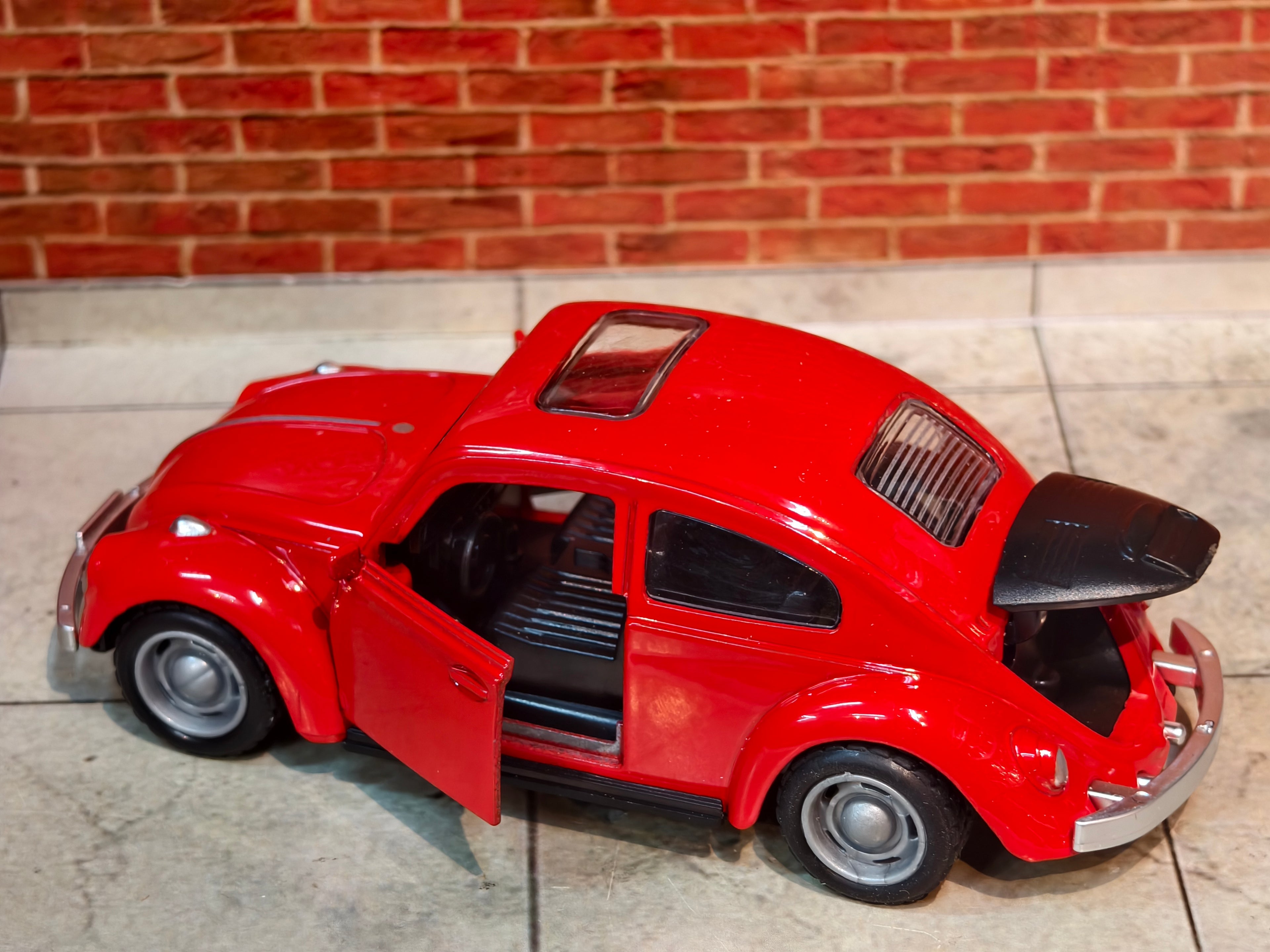 VOLKSWAGEN CLASSIC BEETLE (TYPE 1)1:36 PREMIUM MODEL