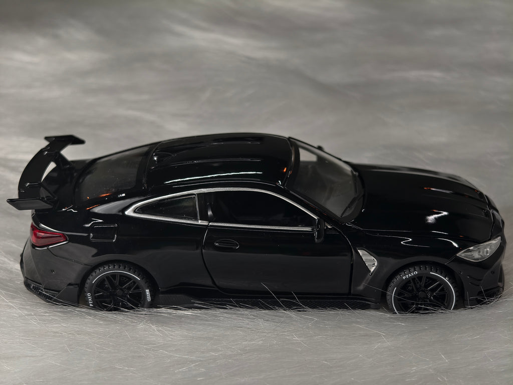 BMW M4 Coupe G82 Generation 1:32 Scale Premium Detailing Black