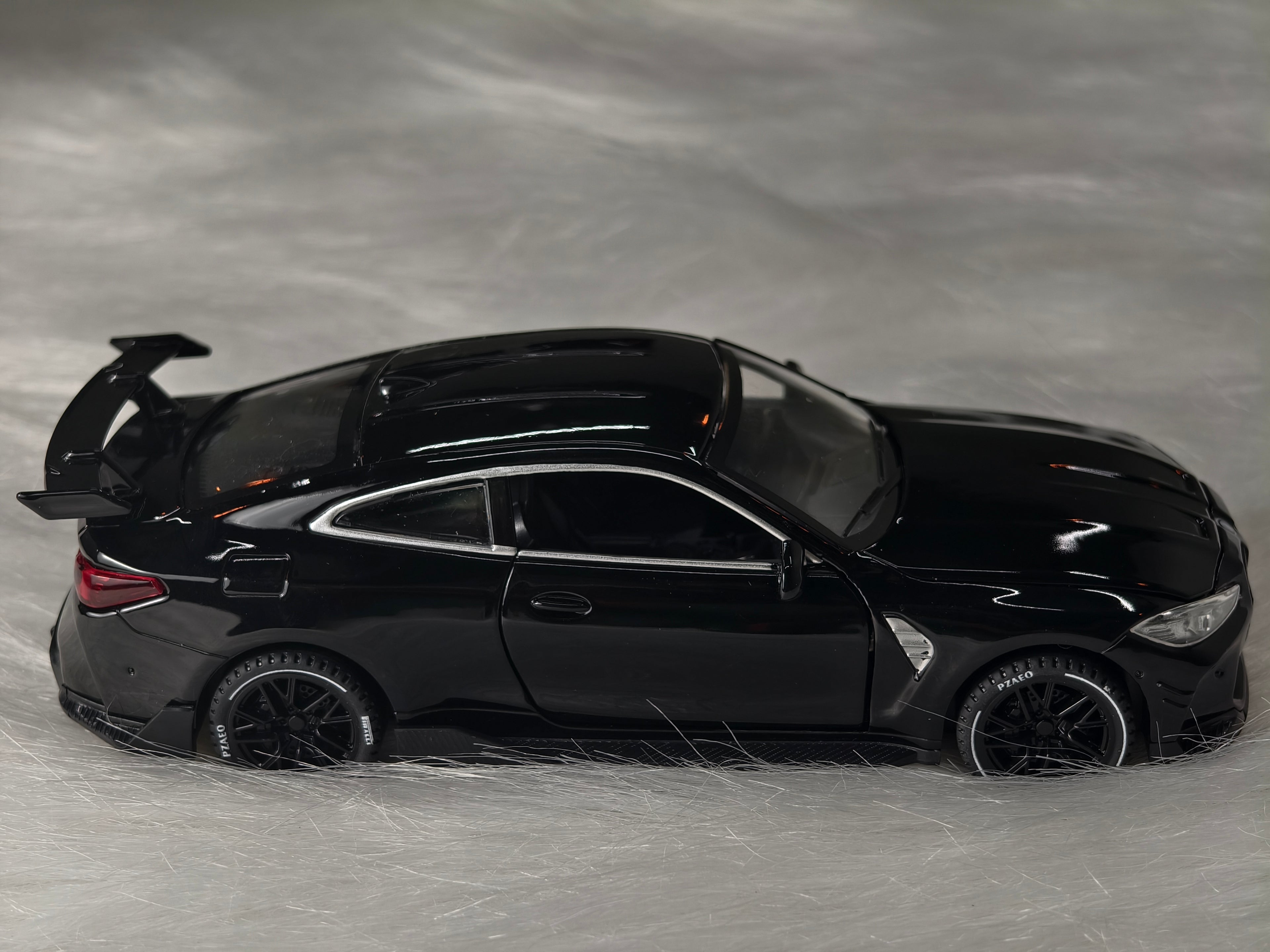 BMW M4 Coupe G82 Generation 1:32 Scale Premium Detailing Black