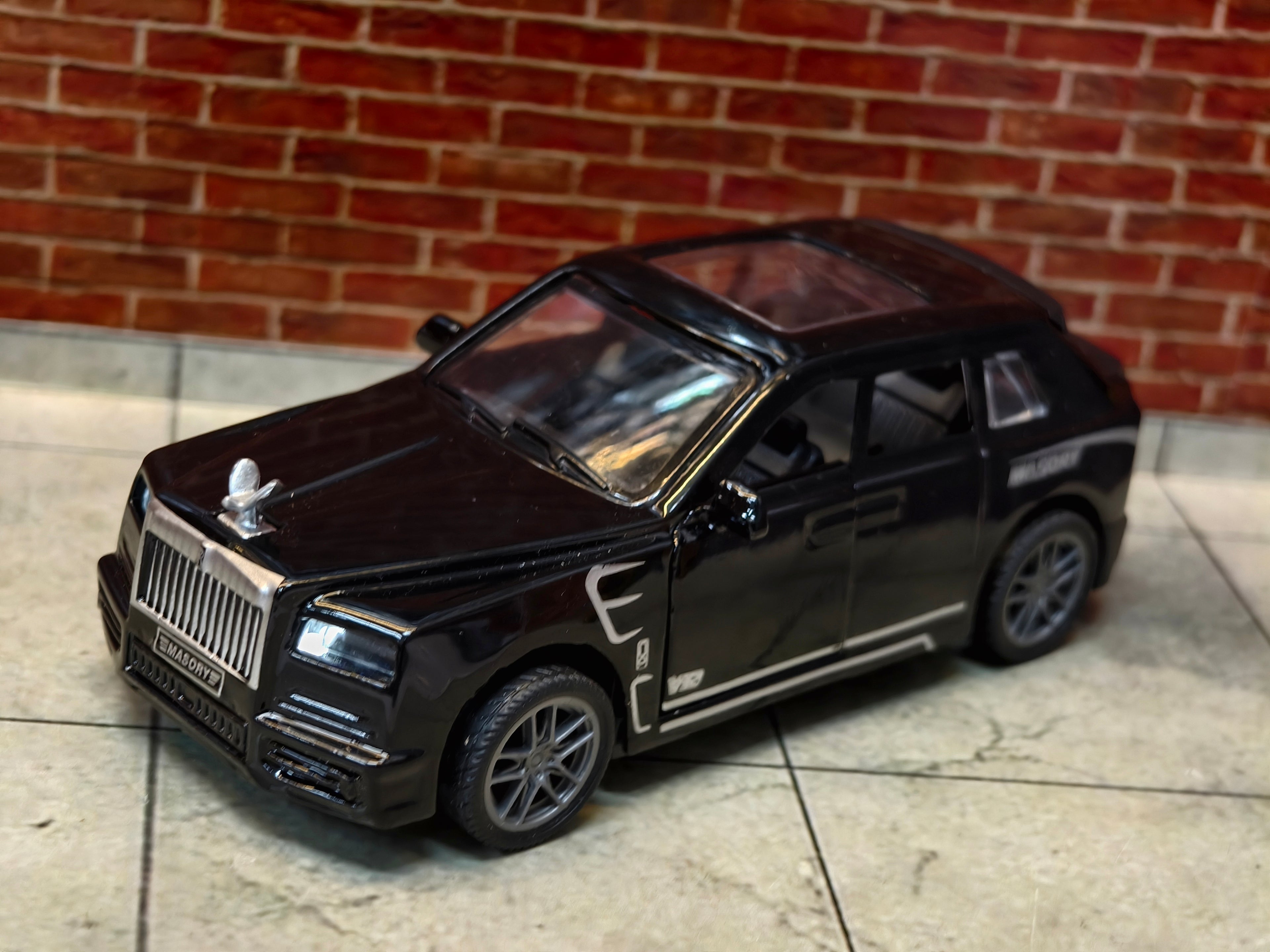 Rolls-Royce Cullinan 1:36 Scale
