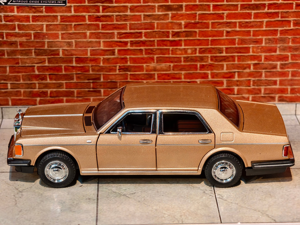 Classic Rolls Royce Silver Spur 1:32 Scale Premium Detailing