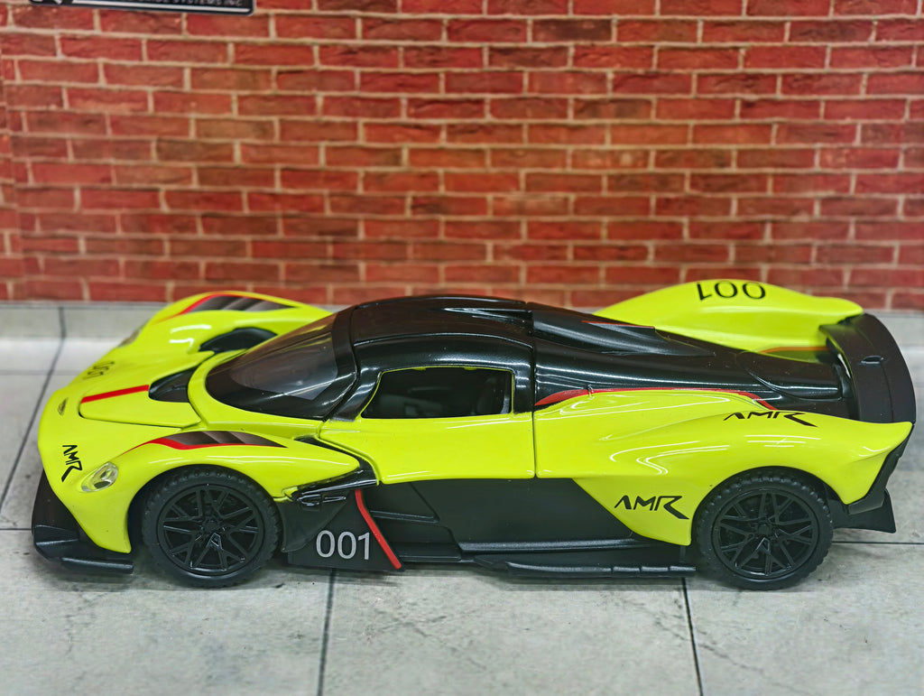Aston Martin Valkyrie AMR Pro 1:32 Scale