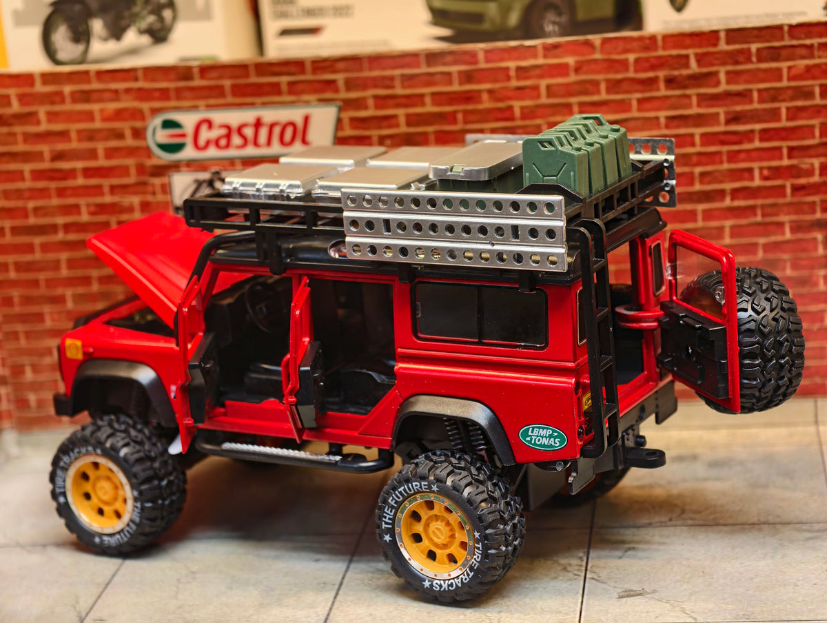 Land Rover Classic 5 Door Defender 110 1:24 Scale