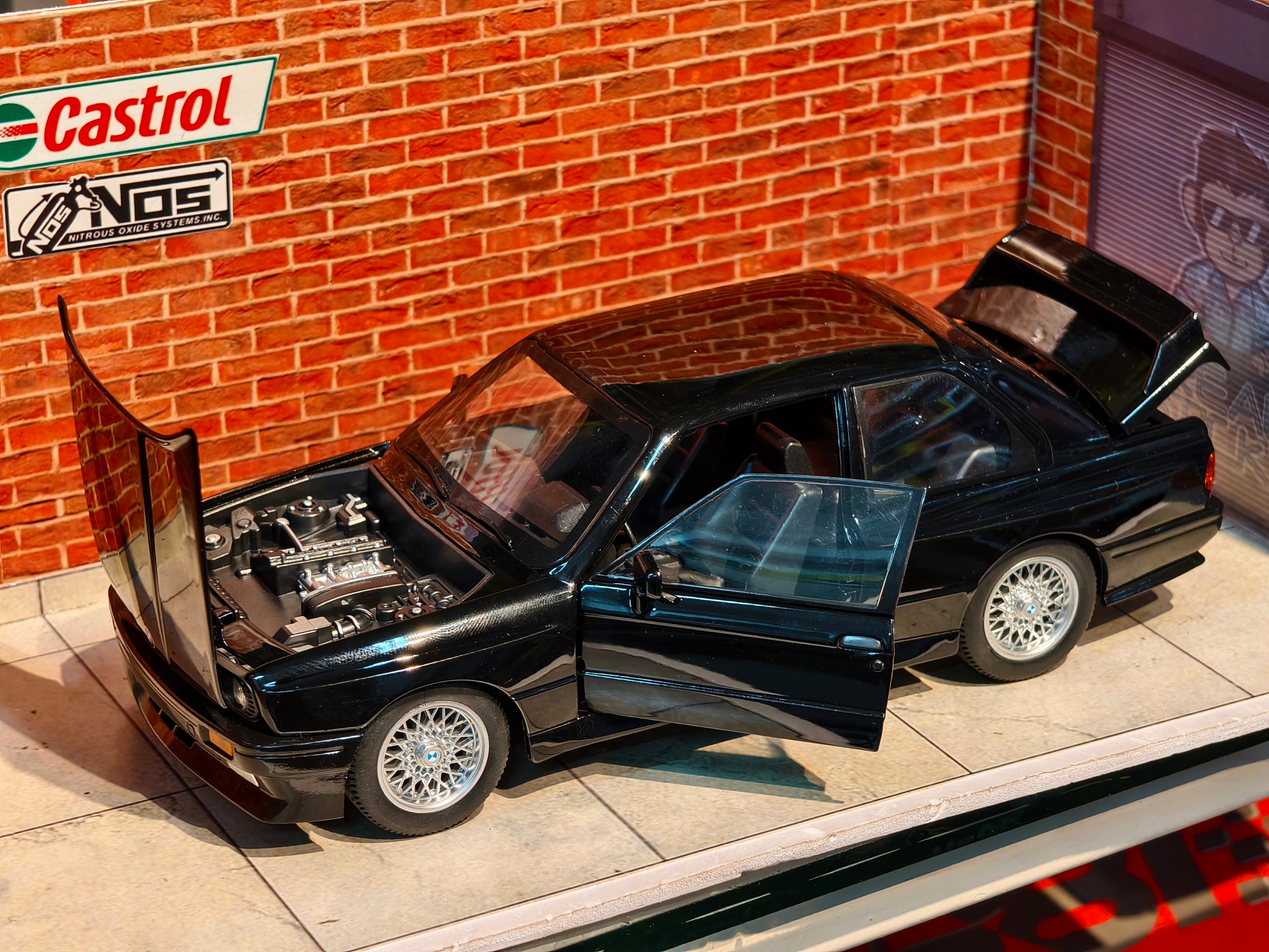 BMW E 30 Stock 1:24 Scale Premium Detailing