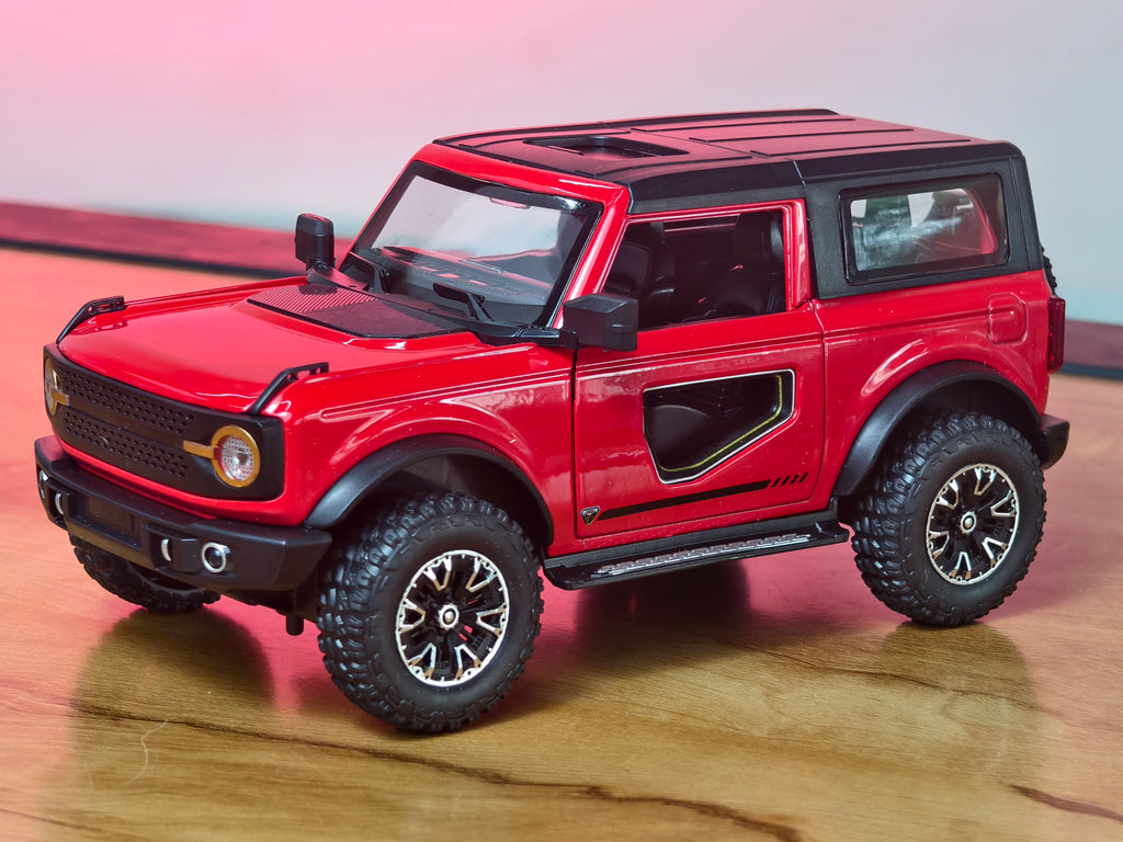 Ford Bronco 1:24 Scale Premium Detailing