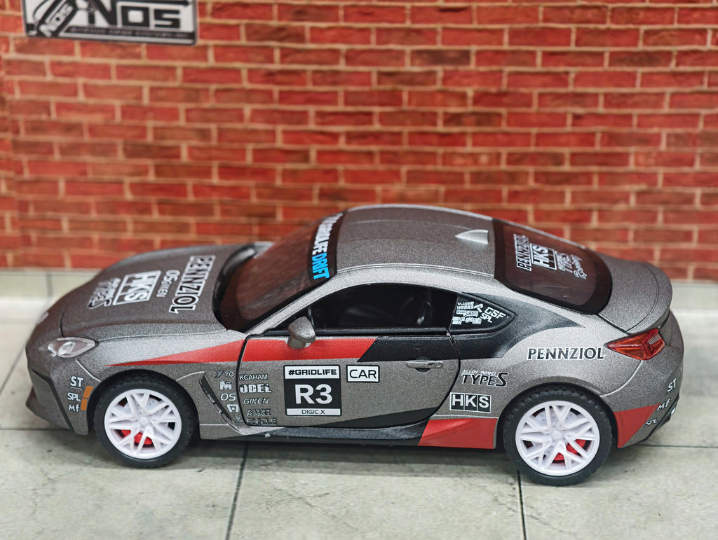 Toyota GR86 1:32 Scale Premium Detailing