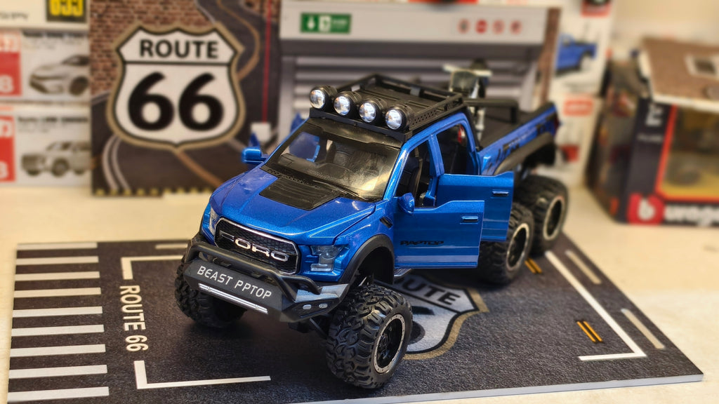 Ford Raptor 1:28 Scale with Detachable Bike