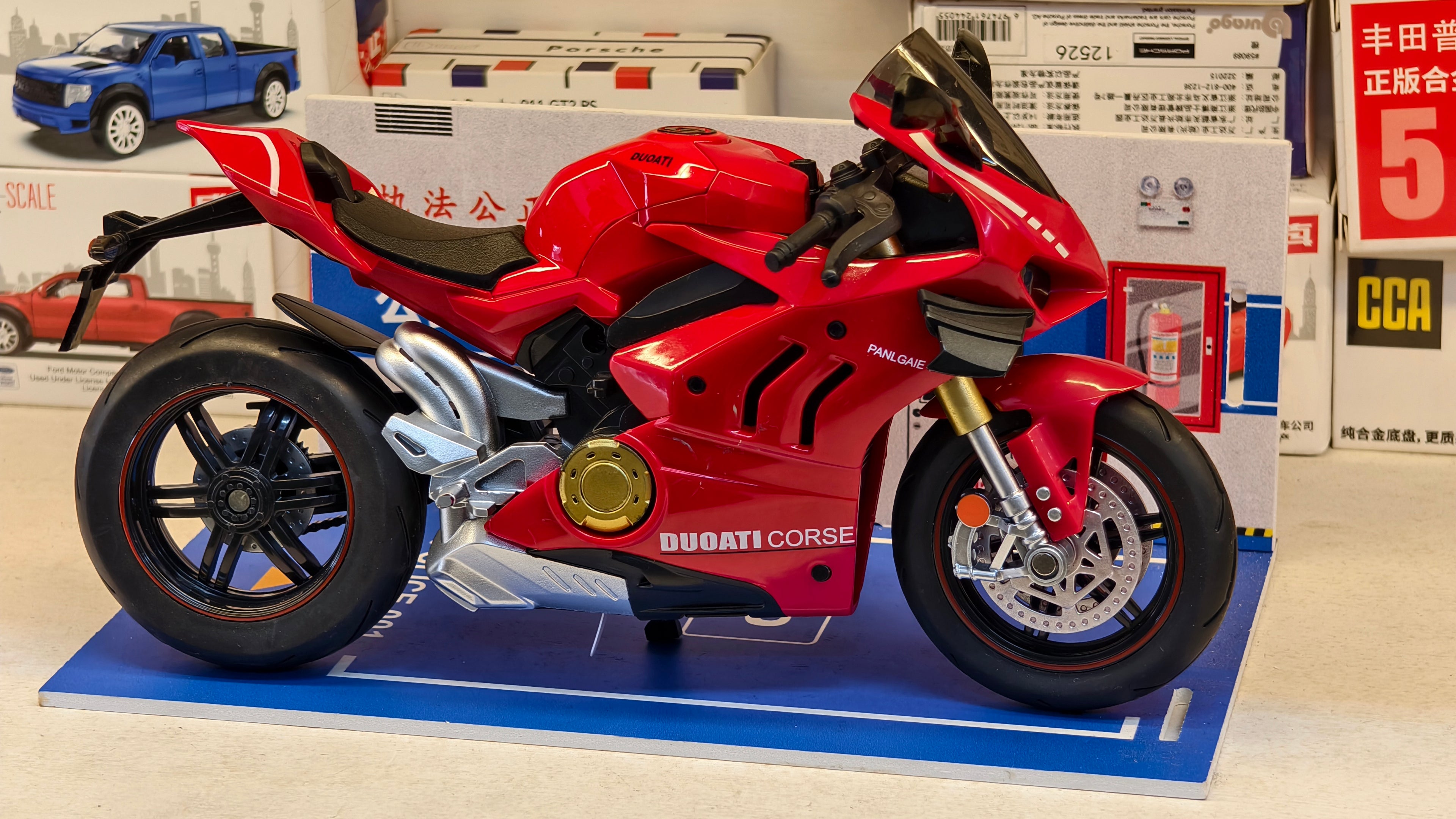 Ducati Panigale V4 S Corse 1:9 Scale
