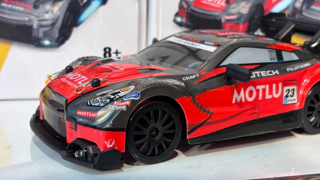 4WD Drift RC 20 Kmph 1:24 Scale with Proportional Acceleration and Speed Adjustments