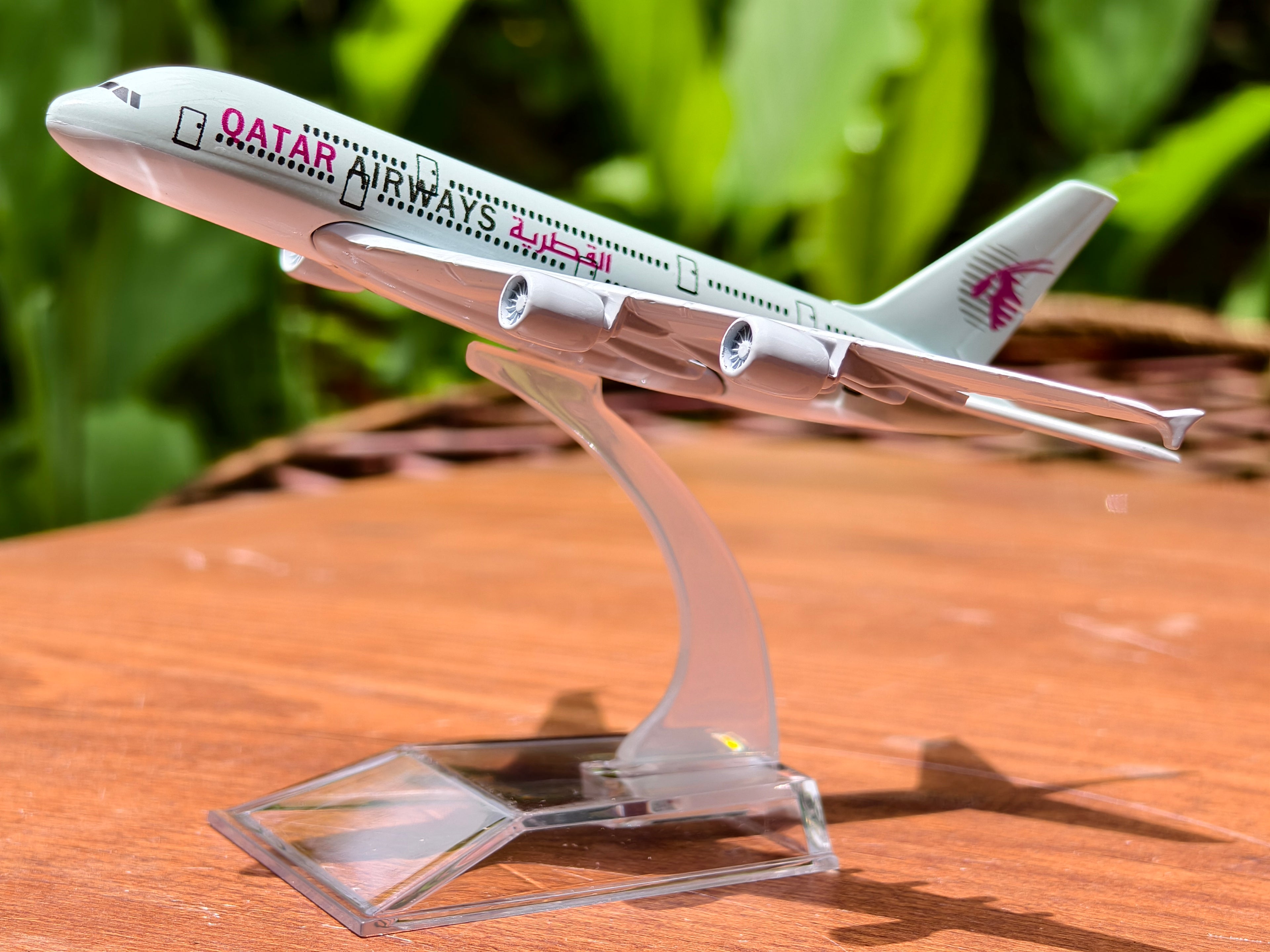 Qatar Airways Airbus  A380 1:400 Scale (16 cm) Metal Diecast