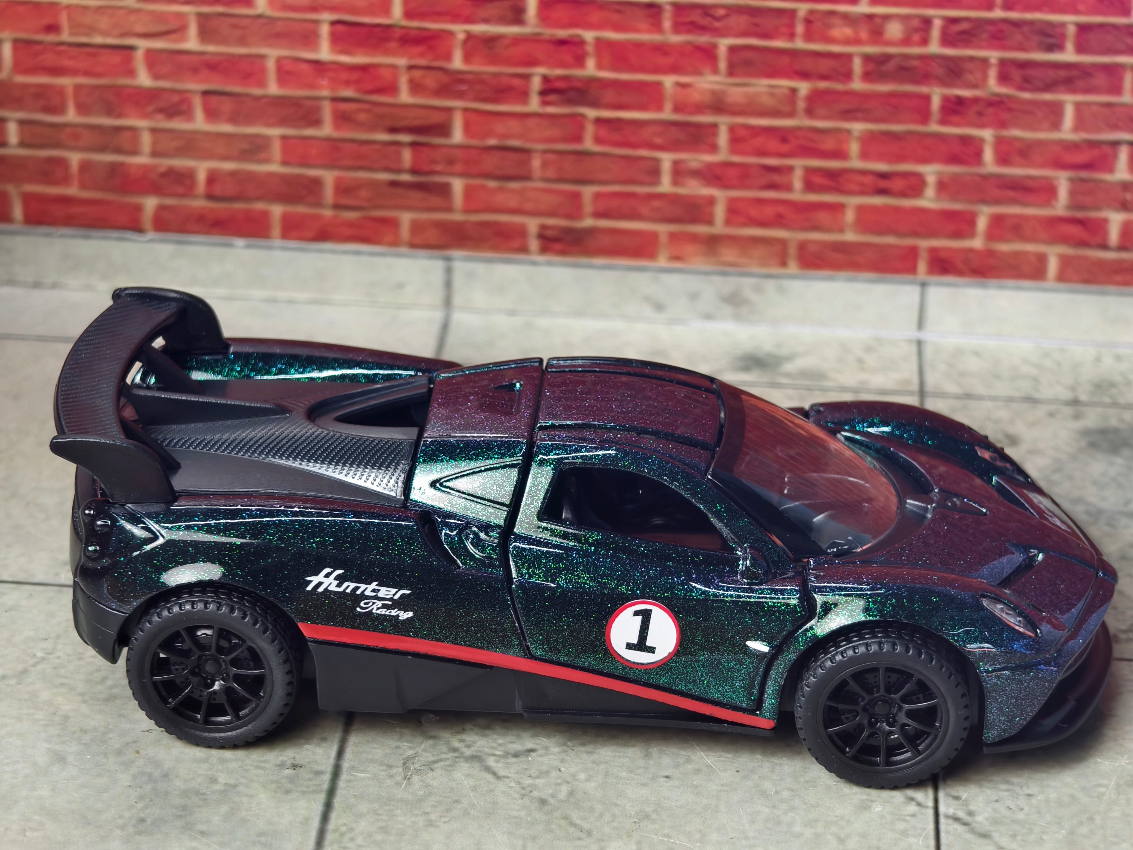 Pagani Huayra 1:36 Scale 3 Doors Openable
