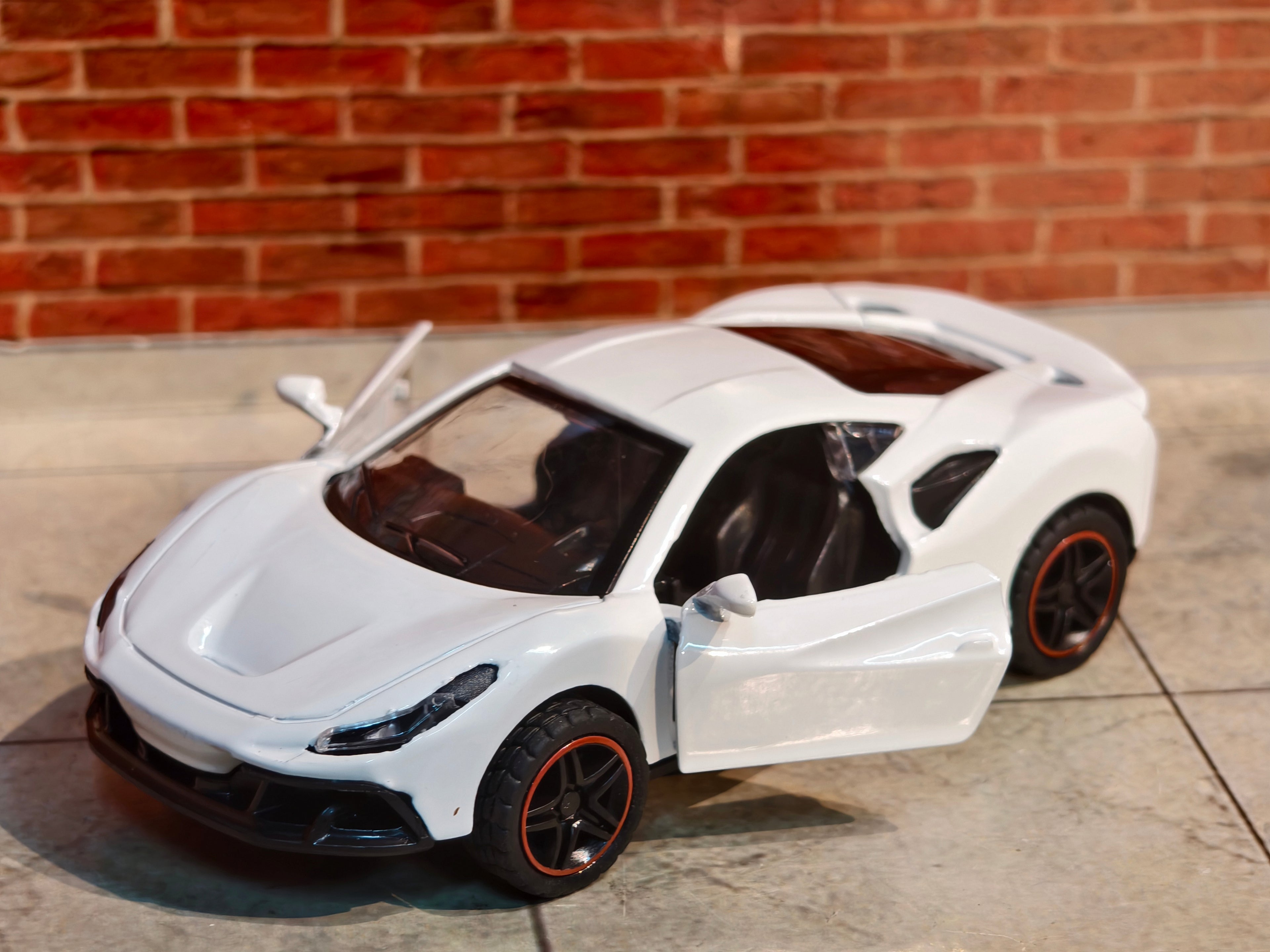 Ferrari F8 Tributo 1: 43 Scale Red
