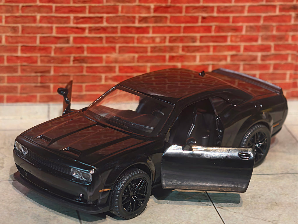 Dodge Challenger 1:32 Box Piece