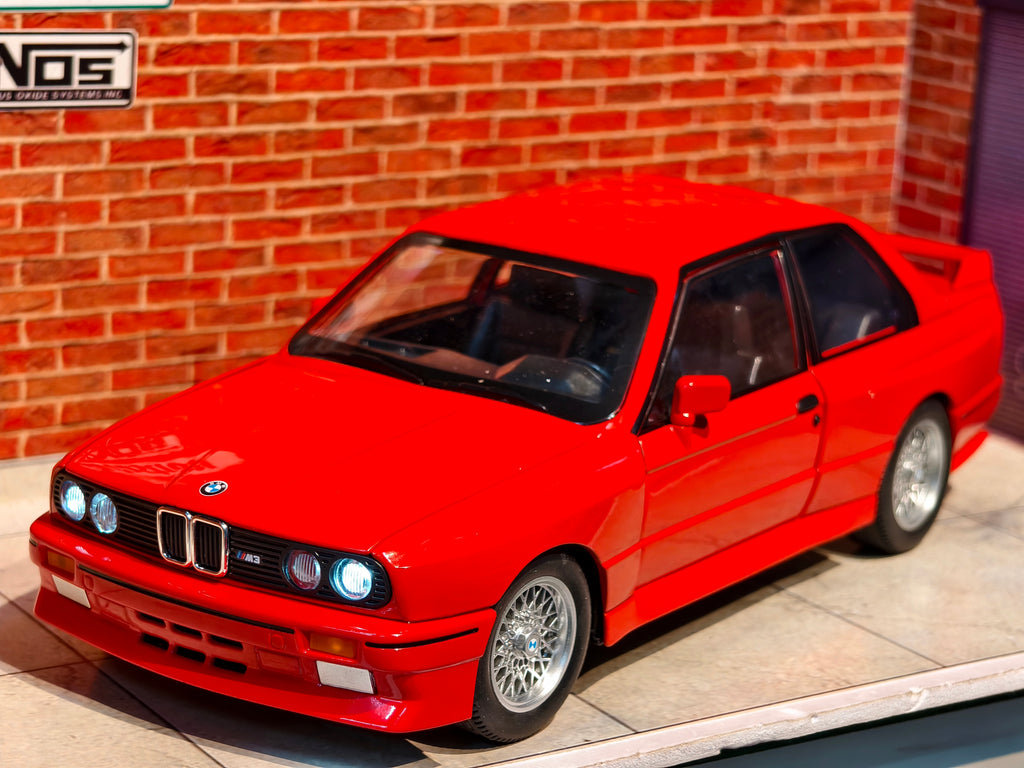 BMW E 30 Stock 1:24 Scale Premium Detailing
