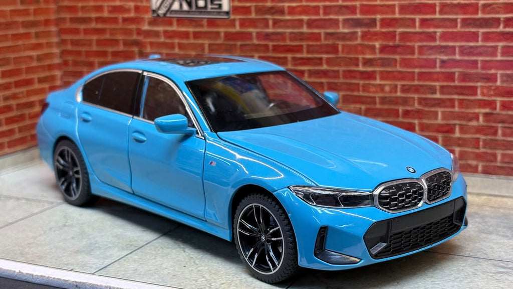 QY Official Licensed BMW 3 Series  LCI 1:24 Scale Premium Detailing